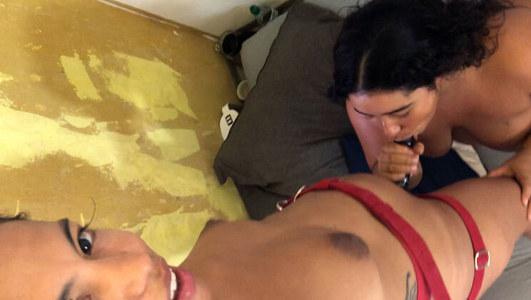 Two Tattooed Girls Blowjob Party