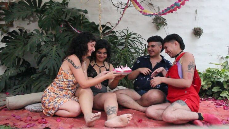 Lina & Luna, Gin & Jano: Lesbian Group Sex with Dildo Play