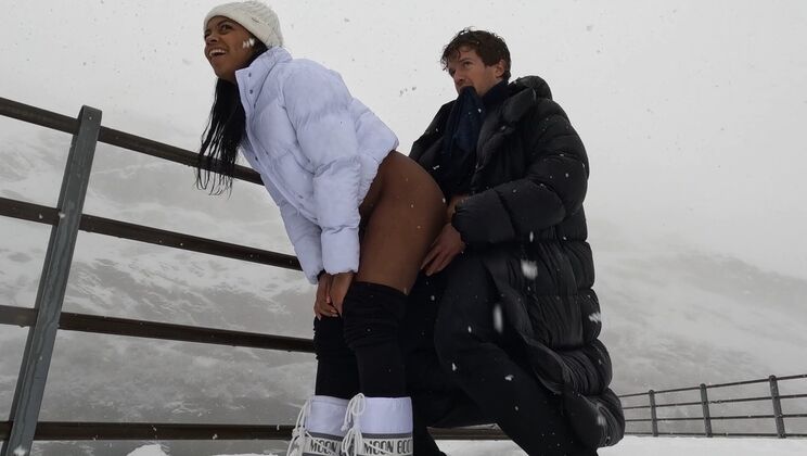 Let It Snow: Essel & Sofi’s Fluid Bonded Vacation Fuck